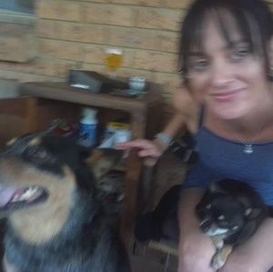 Meet your Posher, Candice